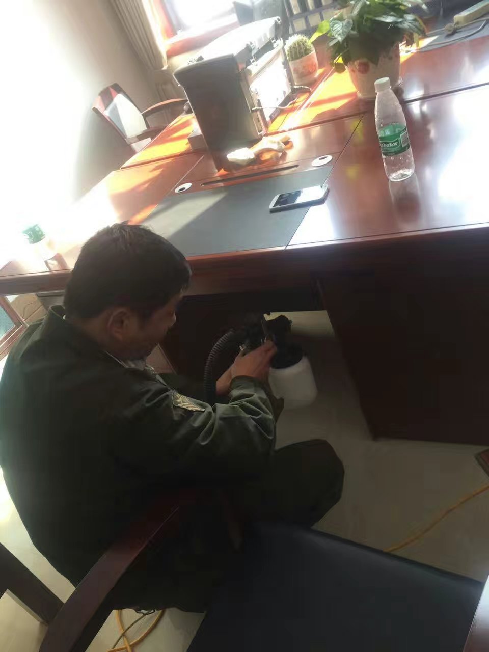 办公桌360°施工