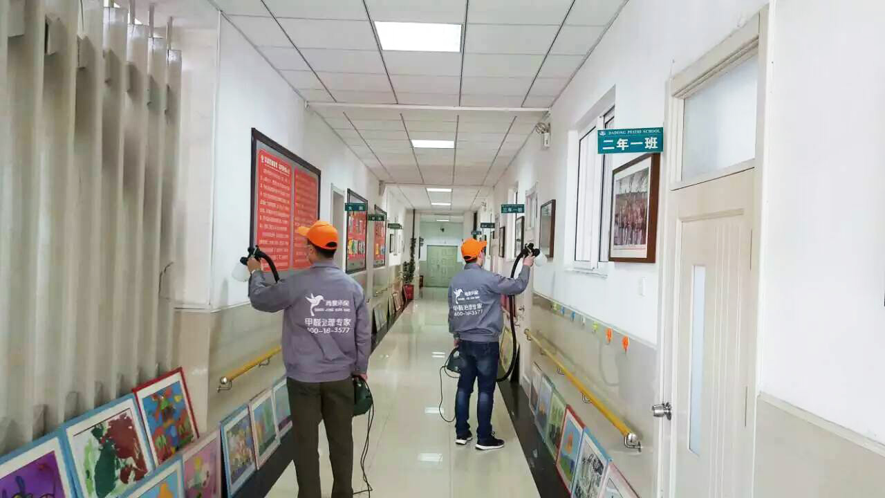 学校过道施工