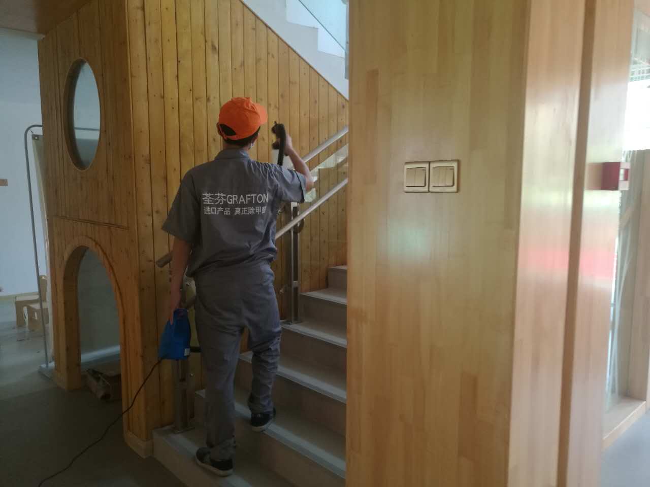 楼梯过道木制材料重点施工