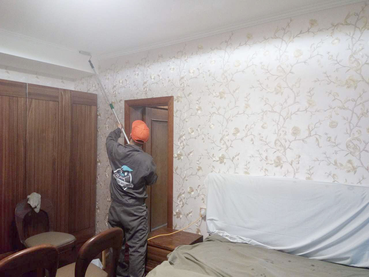 客餐厅顶面滚筒全方位施工 客餐厅顶面滚筒全方位施工