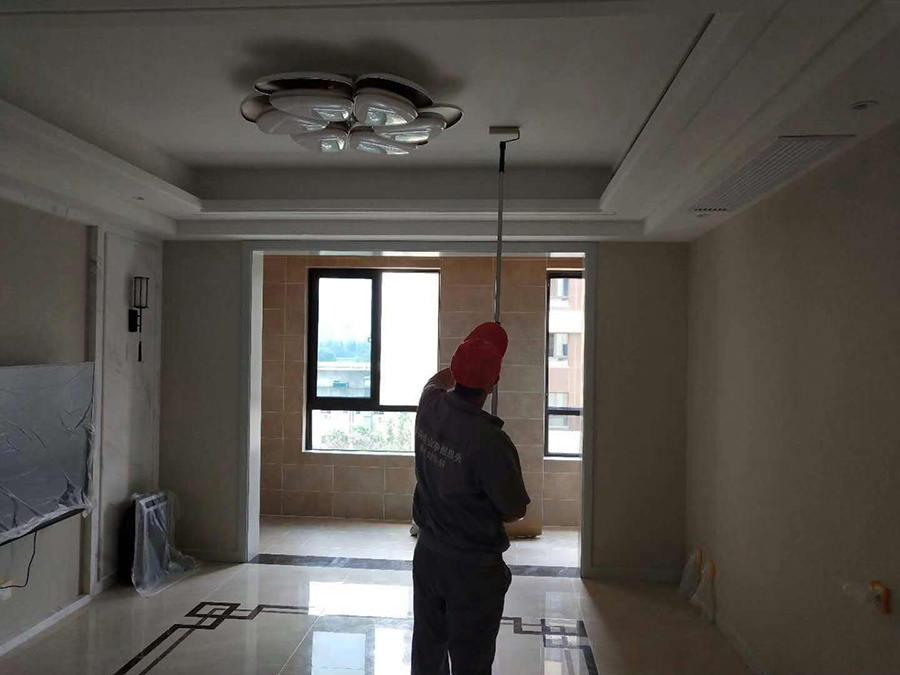 客厅顶面滚筒全方位施工