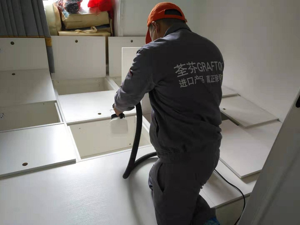 卧室榻榻米全方位喷涂施工治理