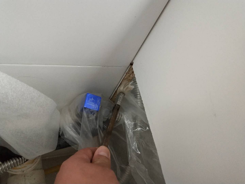 厨房橱柜刷子精细化施工治理
