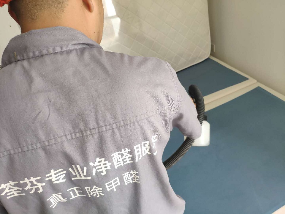 卧室床垫床架喷涂施工治理