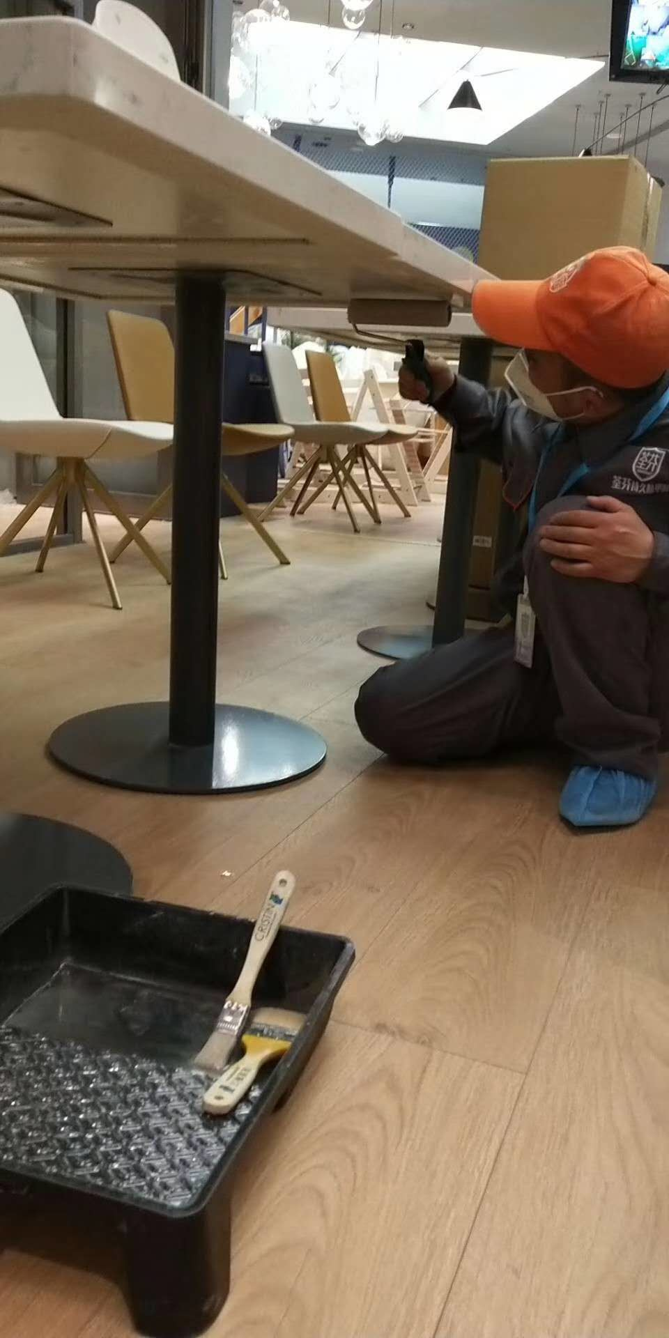 餐桌全方位滚筒施工