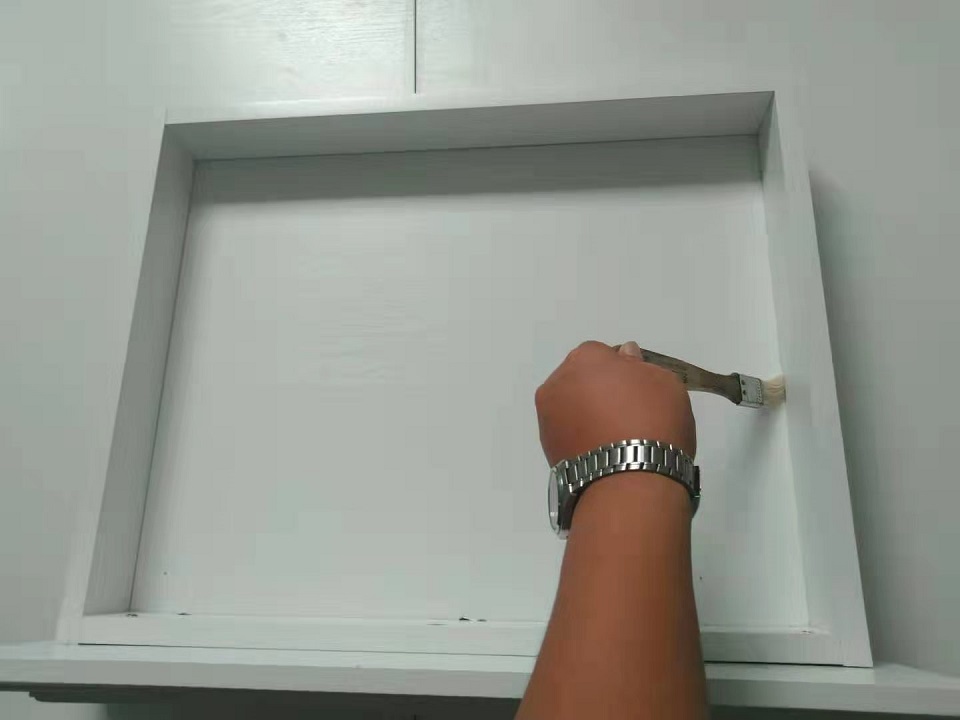 柜子抽屉接缝刷子精细化施工