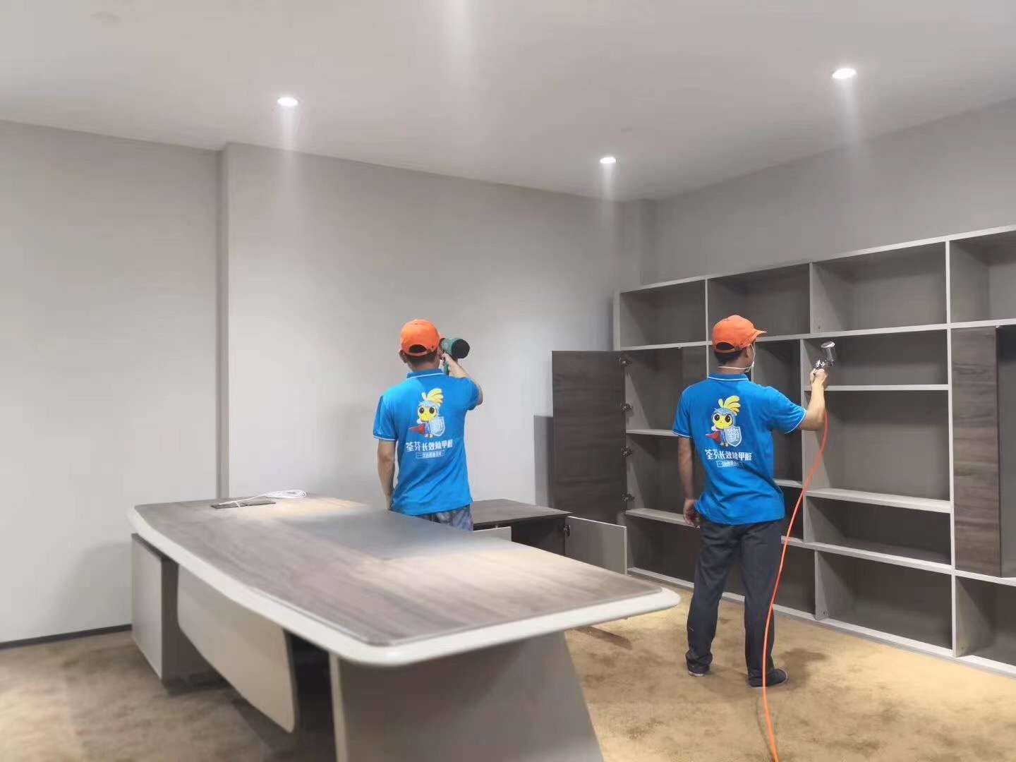 会议室柜子隔档全方位喷涂施工