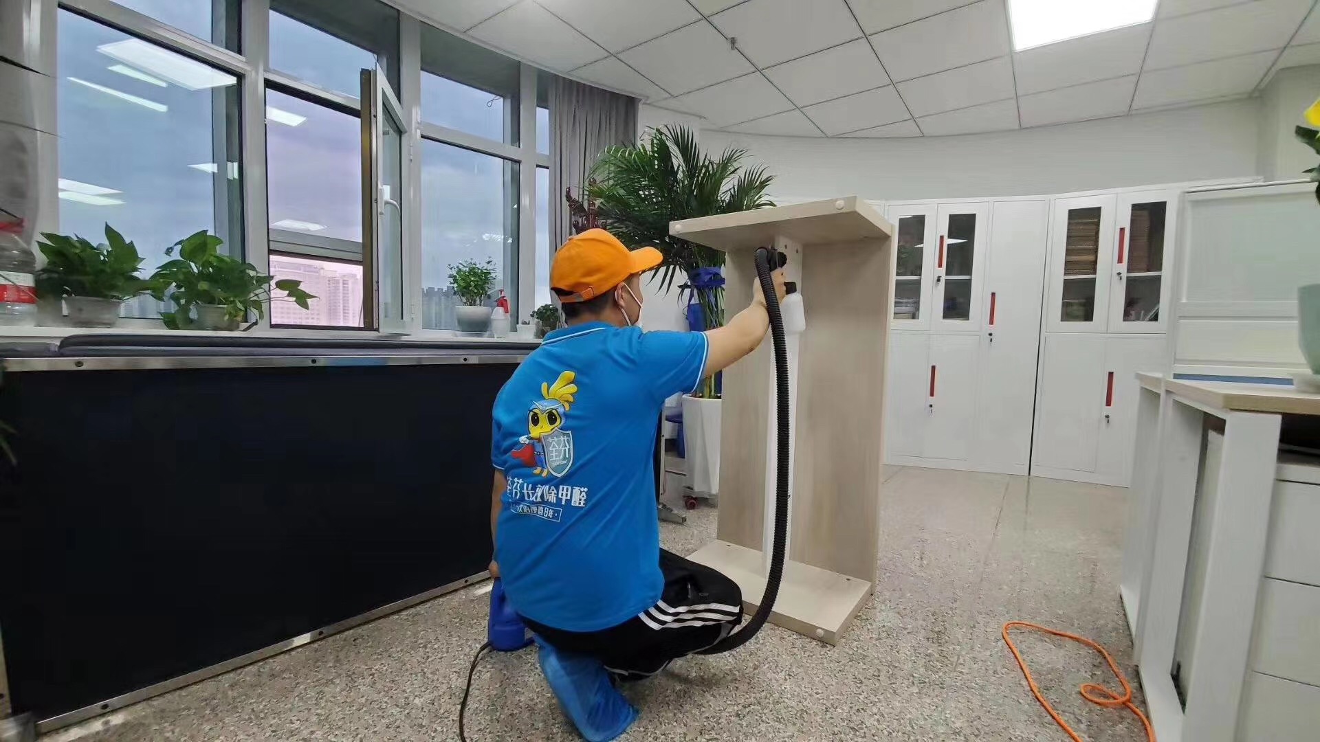 办公桌椅除甲醛