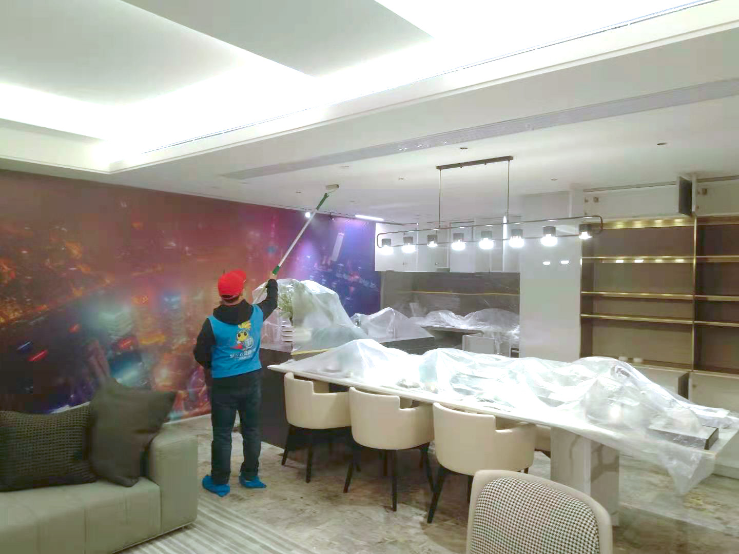 办公室顶面造型滚筒施工治理