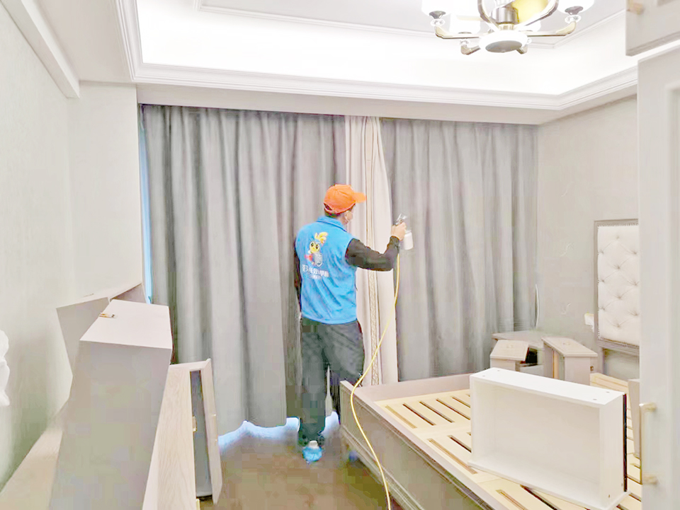 卧室窗帘布艺喷枪施工治理