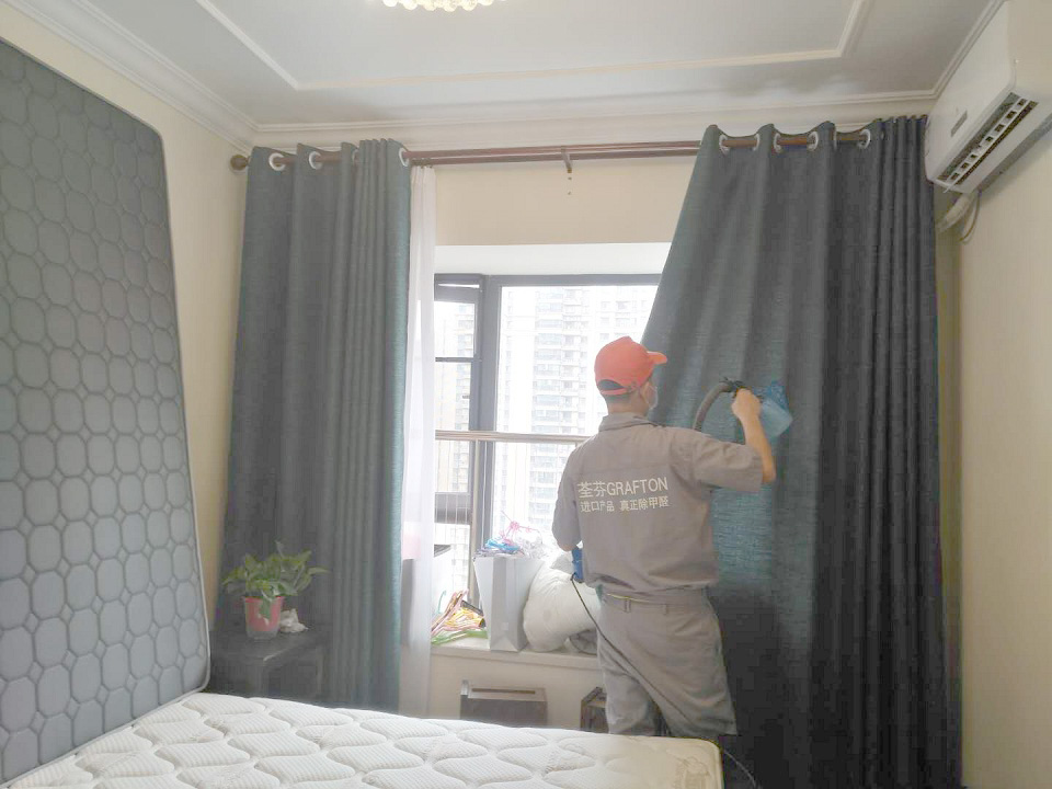卧室窗帘布艺全方位喷涂施工